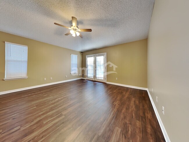 Building Photo - 2143 Featherwood Dr W