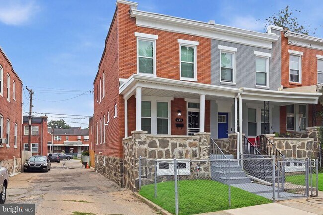 Building Photo - 245 N Monastery Ave
