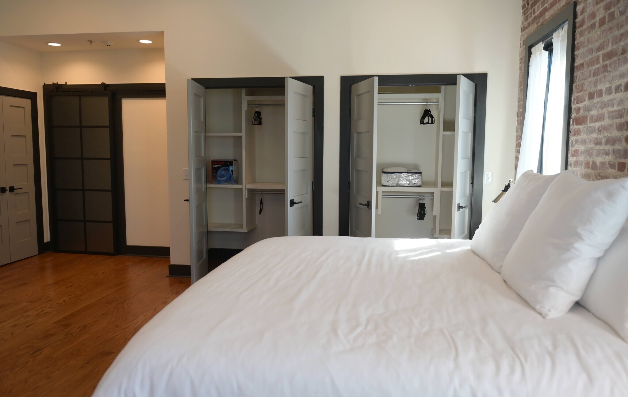 Building Photo - 103 Strawberry Aly