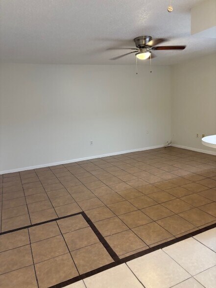 Building Photo - 4504 3rd St Cir W