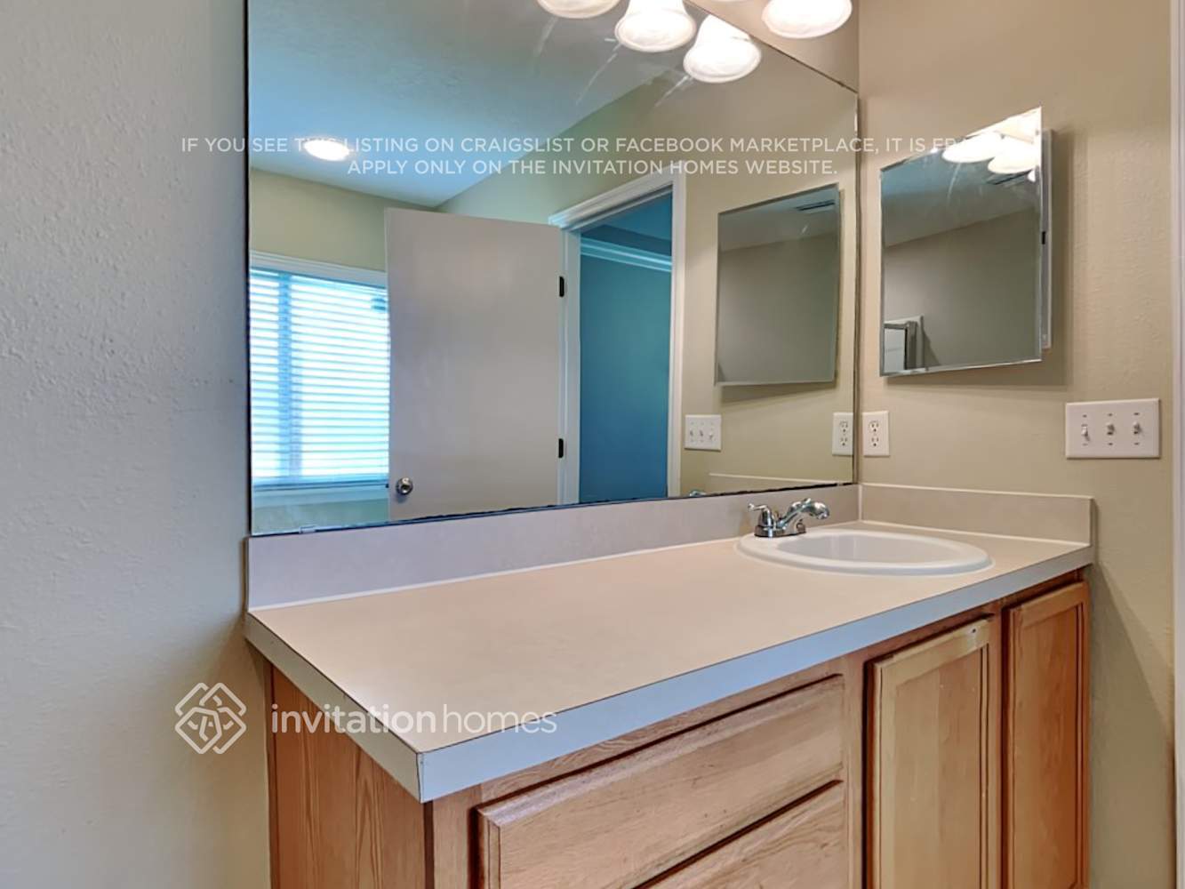 Building Photo - 2234 Justin Lake Dr