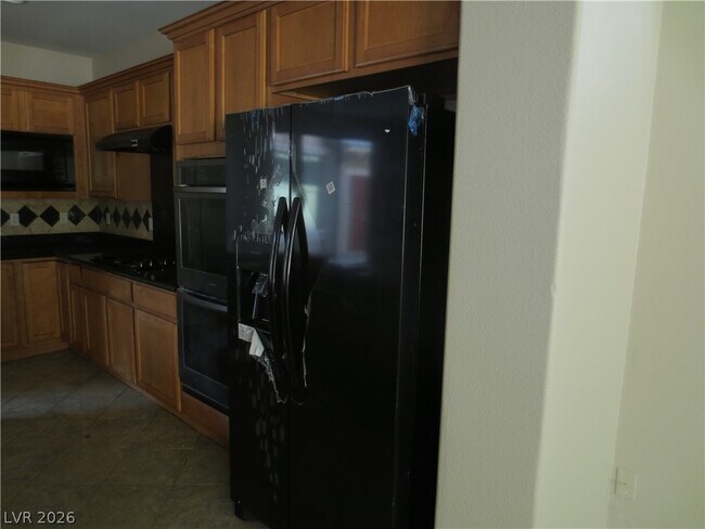 Building Photo - 5623 Wedgefield St