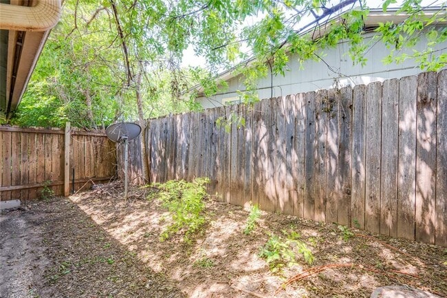 Building Photo - 5208 Bogey Ct