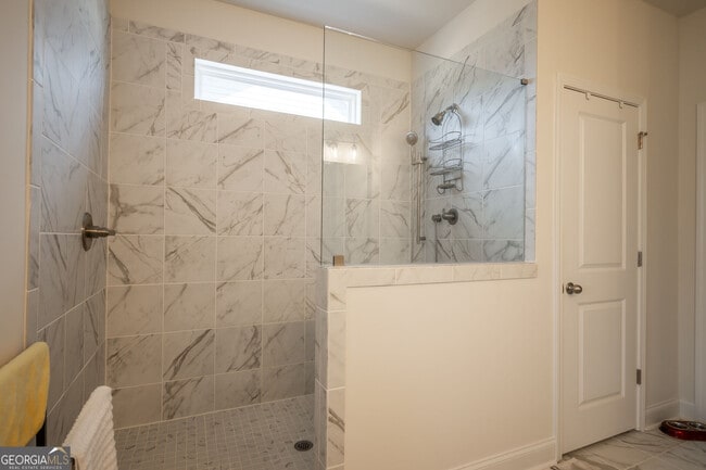 Building Photo - 729 Glenside Dr