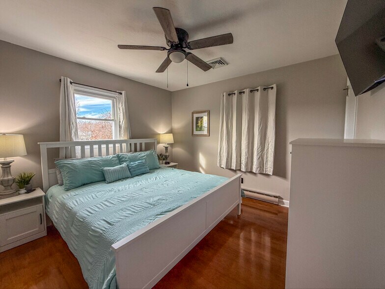 Building Photo - 51 Lucas St