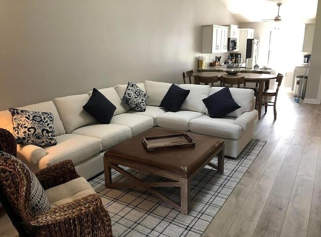 Building Photo - 7716 SE Sugar Sand Cir