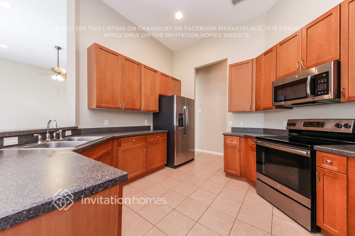 Building Photo - 2856 Majestic Isle Dr