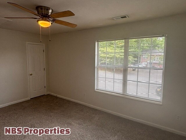 Building Photo - 2920 Colt Dr NE