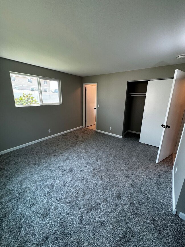 Building Photo - n651 S. 83rd Ave