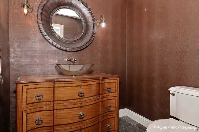 Building Photo - 756 Stonegate Rd