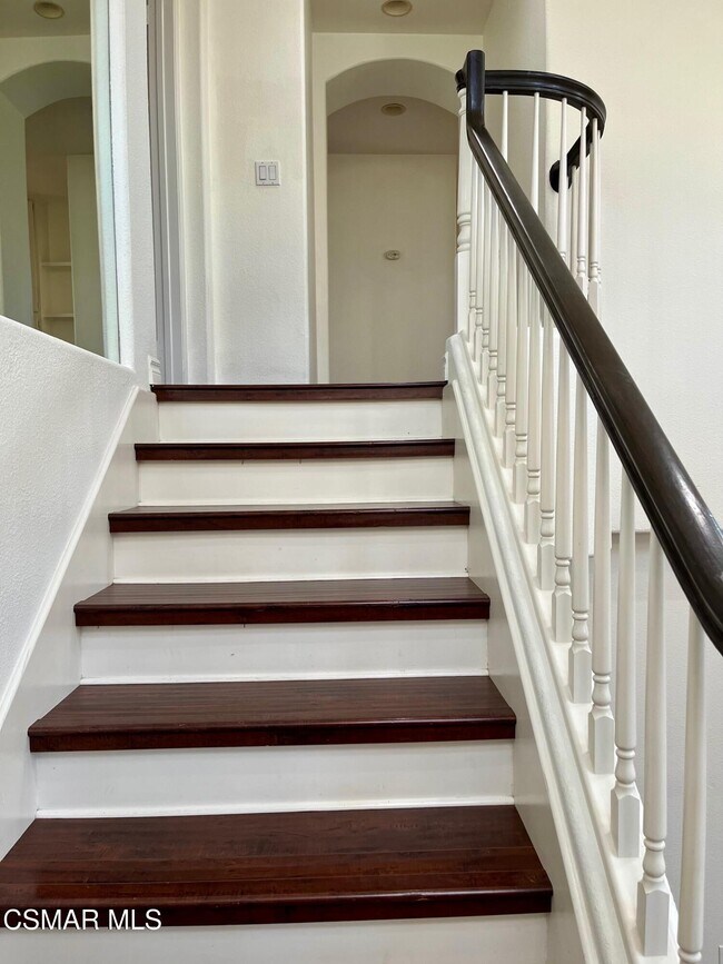 Building Photo - 658 Avenida Magdalena