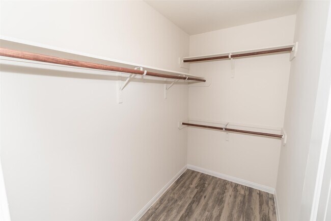 Building Photo - 5470 Quail Cove Ln