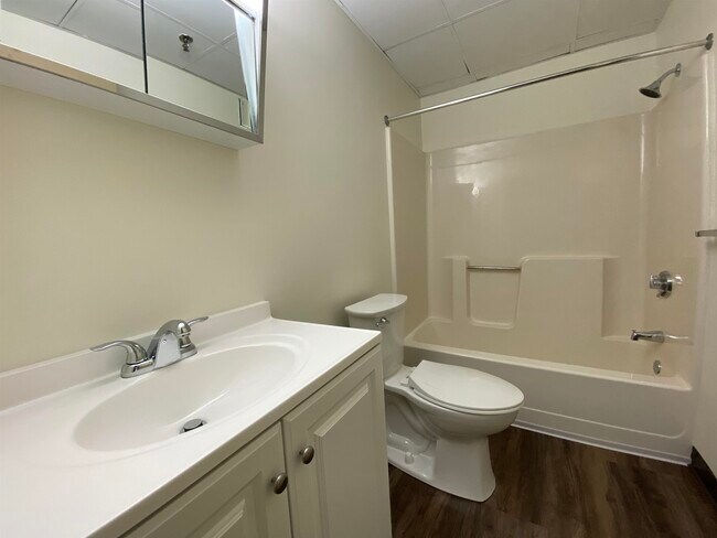 Building Photo - 30 Hanover St