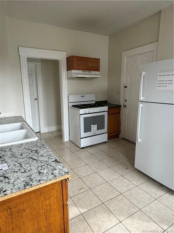 Building Photo - 31 Hillhouse Ave