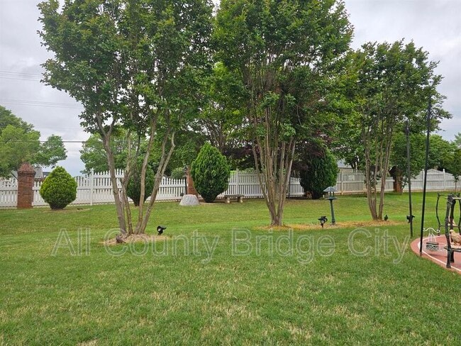Building Photo - 109 Brigantine Ln