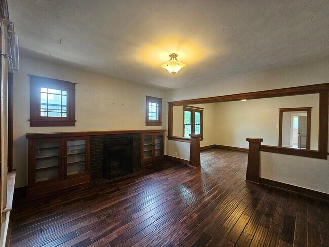 Building Photo - 4288 Hooker St