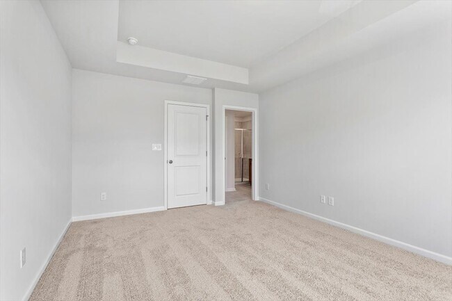 Building Photo - 372 Chesapeake Cmns St