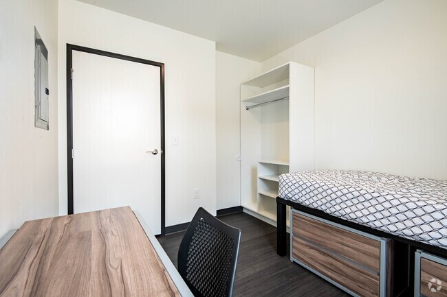 4BR, 2BA - 1012SF - The Reserve Student Apartments