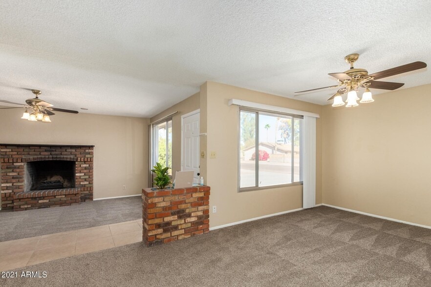 Building Photo - 3106 S Los Feliz Dr