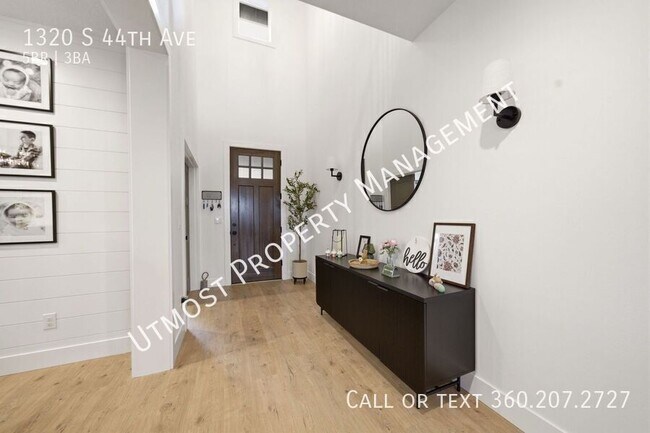 Building Photo - 1320 South 44th Ave