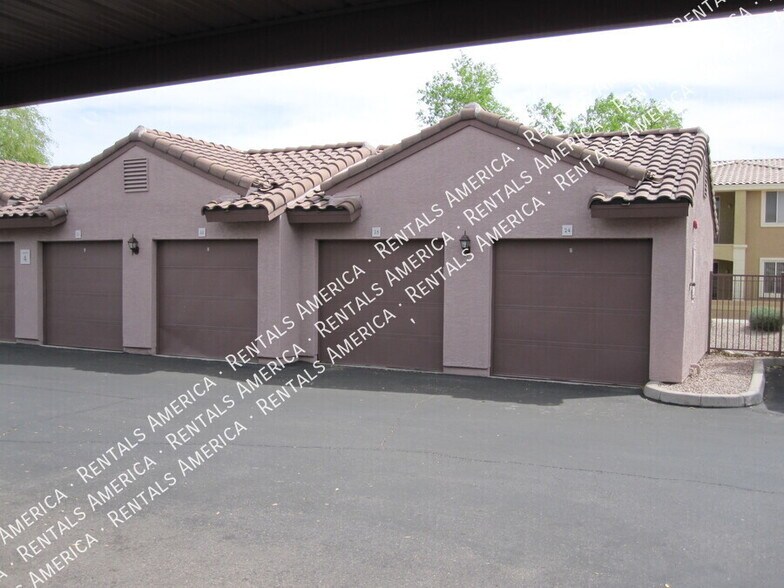 Building Photo - 9555 E Raintree Dr