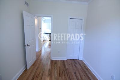 Building Photo - 2 bedroom in Cambridge MA 02138