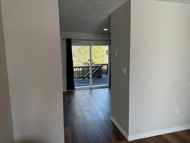 Building Photo - 9028 Constant Course