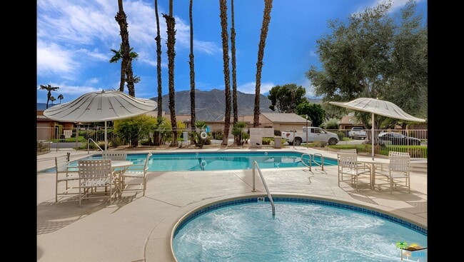 Building Photo - 11 Palma Dr