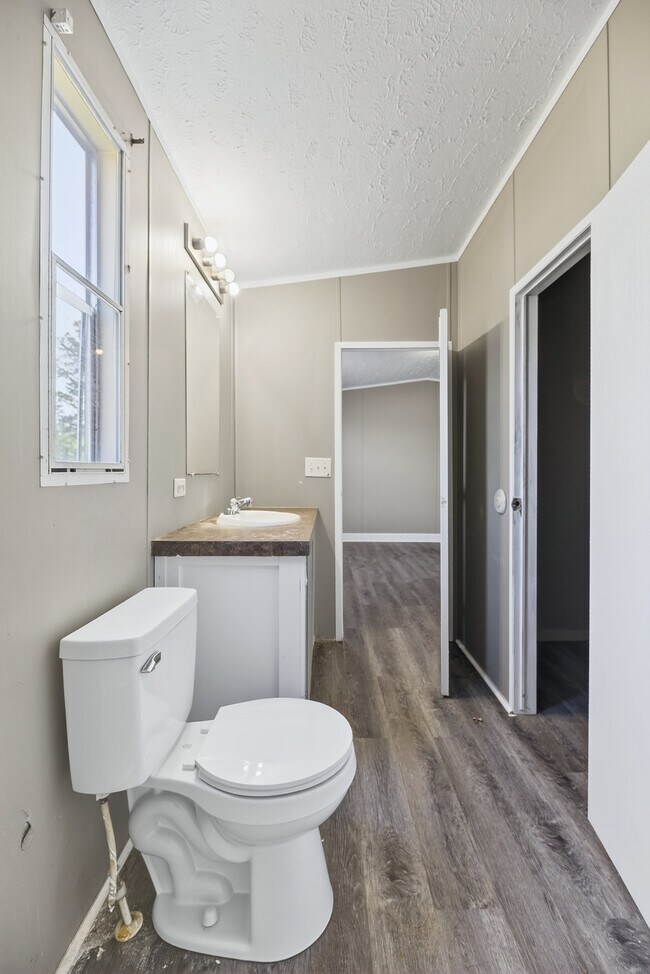 Building Photo - 2382 Bass Dr