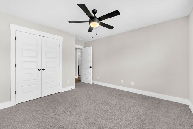 Building Photo - 166 Sango Dr