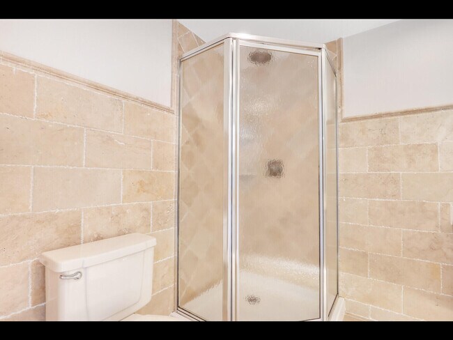Building Photo - 2734 27th Ct