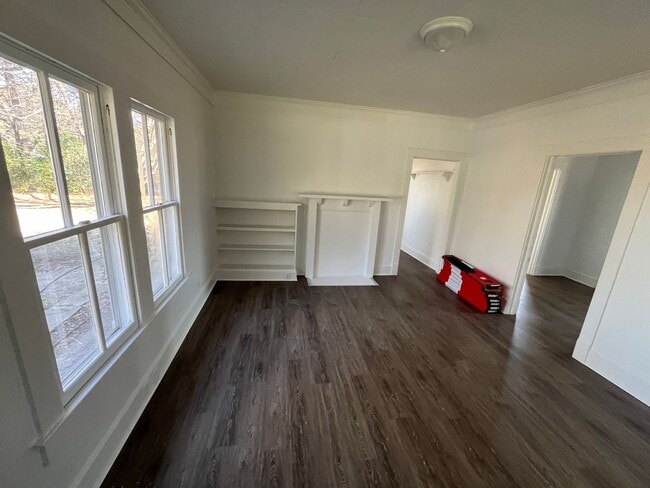 Building Photo - 2635 British Rd