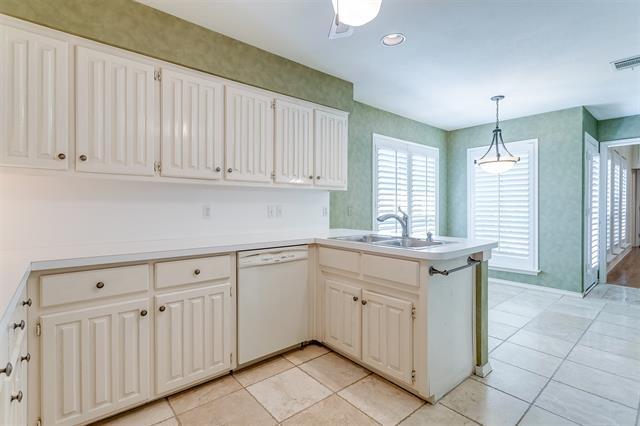 Building Photo - 208 Simmons Dr
