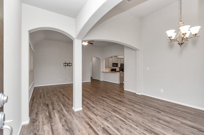 Building Photo - 4406 Low Meadow Ln