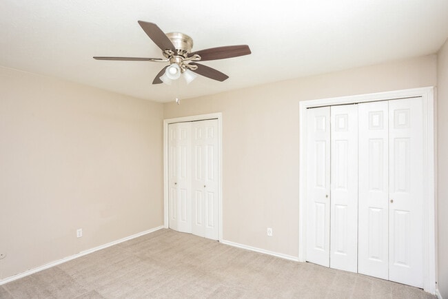 Building Photo - 8707 N Normandale St