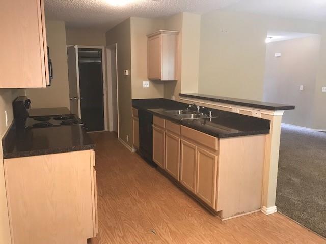 Building Photo - 220 Pinecrest Dr