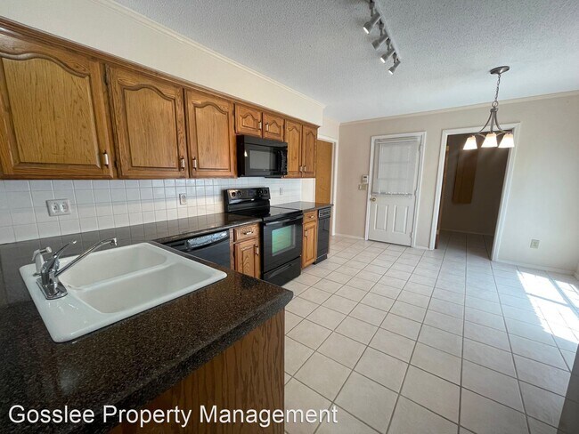 Building Photo - 2 br, 2 bath House - 8923 Glenmora Drive