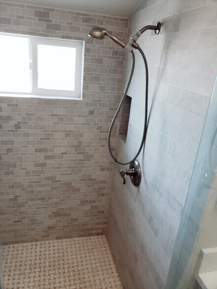 Building Photo - 23965 Crosson Dr