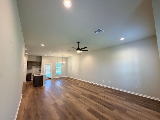 Building Photo - 300 Babineaux Ln
