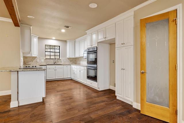 Building Photo - 102 Bowie Cove