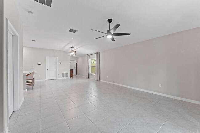 Building Photo - 7314 King Crk Dr