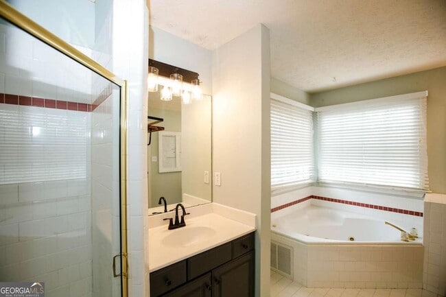 Building Photo - 435 Chandler Ct