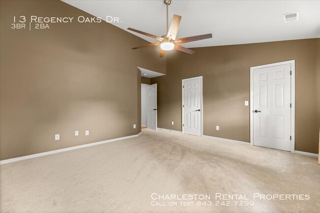Building Photo - 13 Regency Oaks Dr