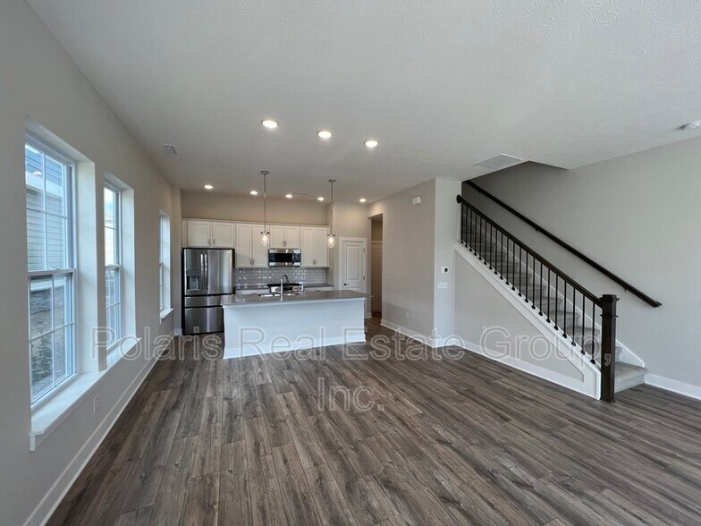 Building Photo - 577 Steinbeck Pl