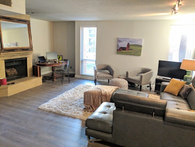 Building Photo - 600 NW 4th St