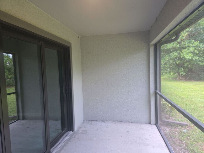 Building Photo - Duplex for rent