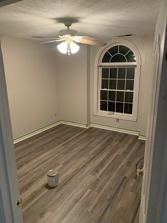 Building Photo - 7878 Andee Ln