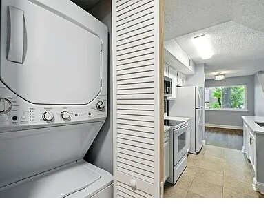 Building Photo - 2312 Balsam Dr