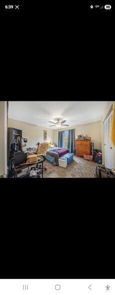 Building Photo - 2402 Briggs Ave