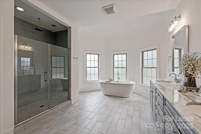 Building Photo - 11841 Churchfield Ln